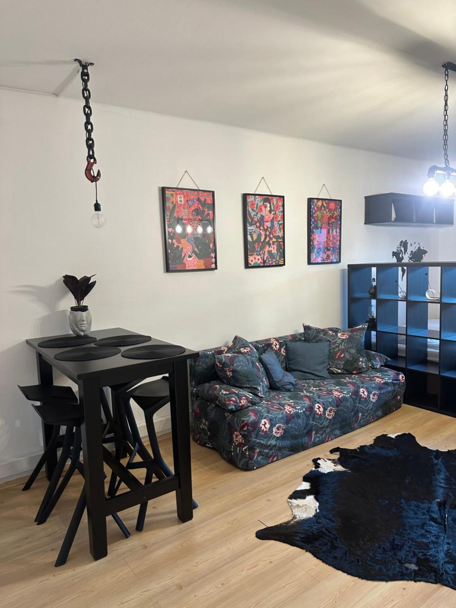 Apartment Center *